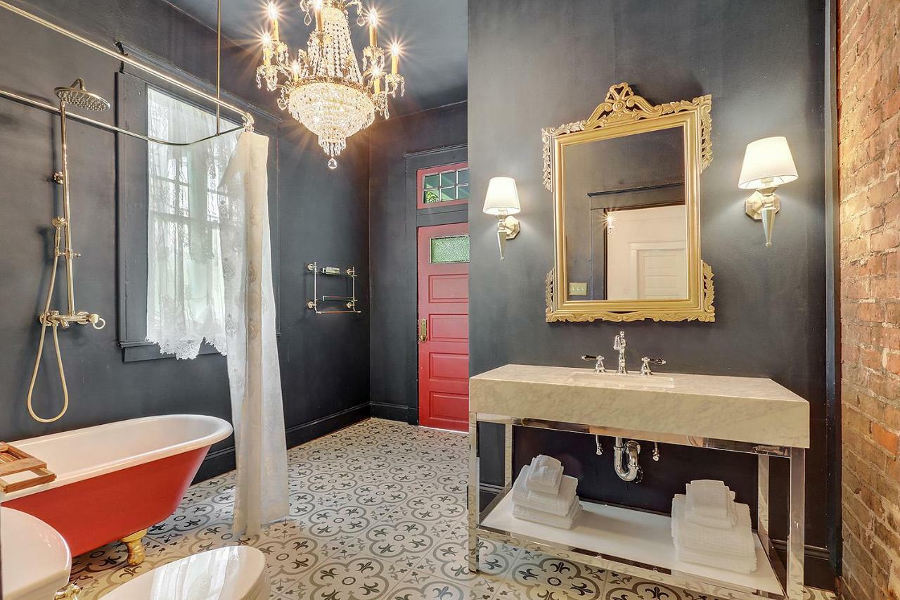 Elegant Renovated House With Relaxing Courtyard Villa New Orleans Exteriör bild