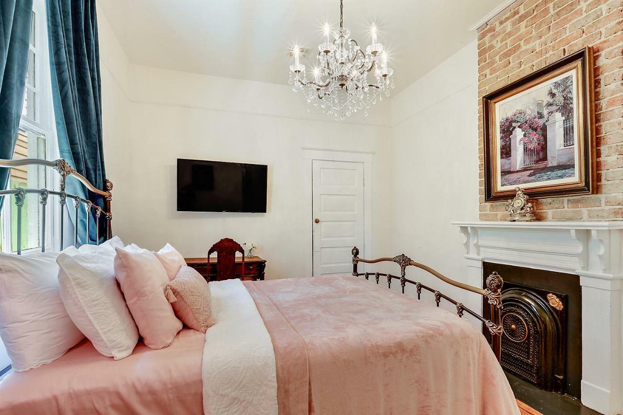 Elegant Renovated House With Relaxing Courtyard Villa New Orleans Exteriör bild
