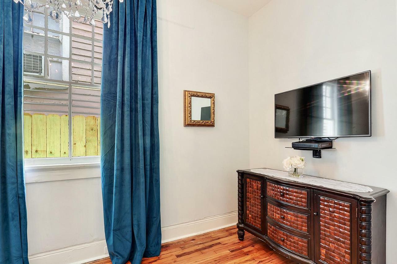 Elegant Renovated House With Relaxing Courtyard Villa New Orleans Exteriör bild